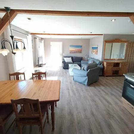 2 -sommar, Mit Suedbalkon Appartement